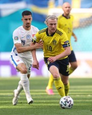 爱游戏官方入口-斯洛伐克豪取三分，实现欧洲联赛强的简单介绍