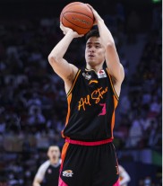 爱游戏官网-贵阳男篮横扫对手，积分榜稳步攀升