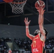 爱游戏入口-陕西男篮逆转取胜，外援发挥关键