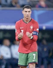 爱游戏入口-惊艳登场：新晋球星在欧洲杯上的表现引人瞩目的简单介绍