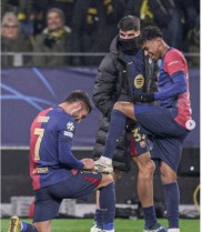 爱游戏官方-巴塞罗那全力追赶，西班牙甲级联赛胶着激烈