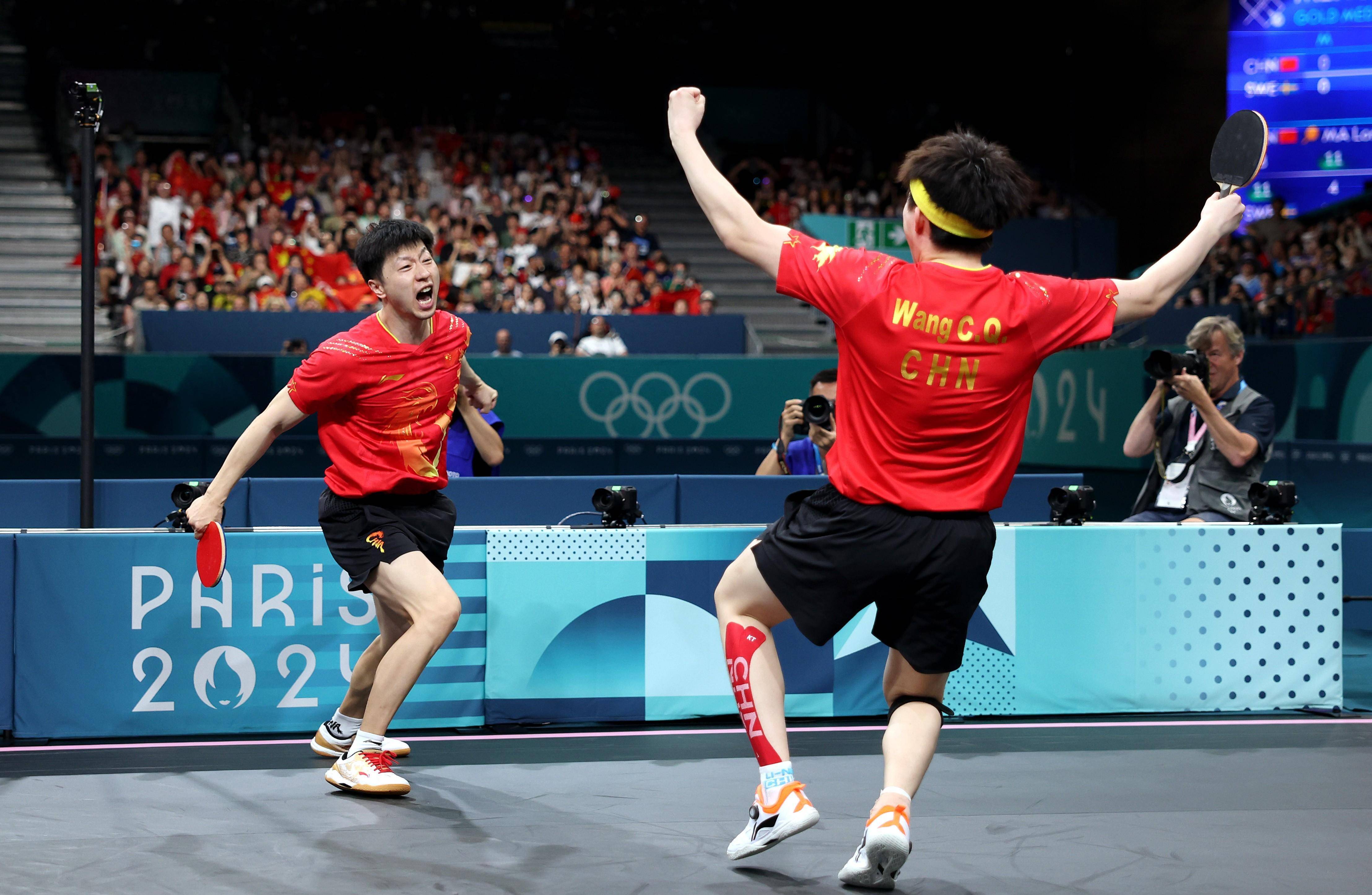 踢出心中热情！球队拼尽全力，精神满满的简单介绍