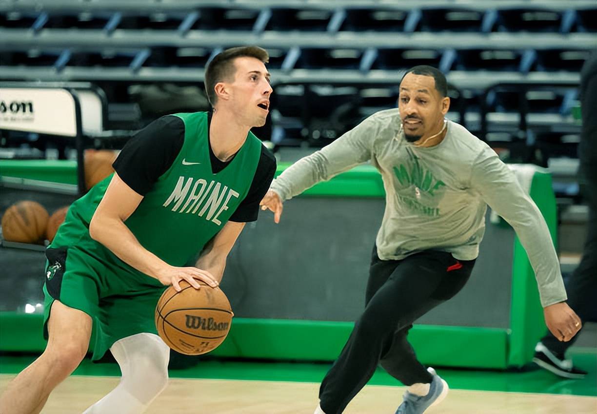 包含凯尔特人队新援展现威力,球队期待未来发展的词条 包含凯尔特人队新援展现威力,球队期待未来发展的词条