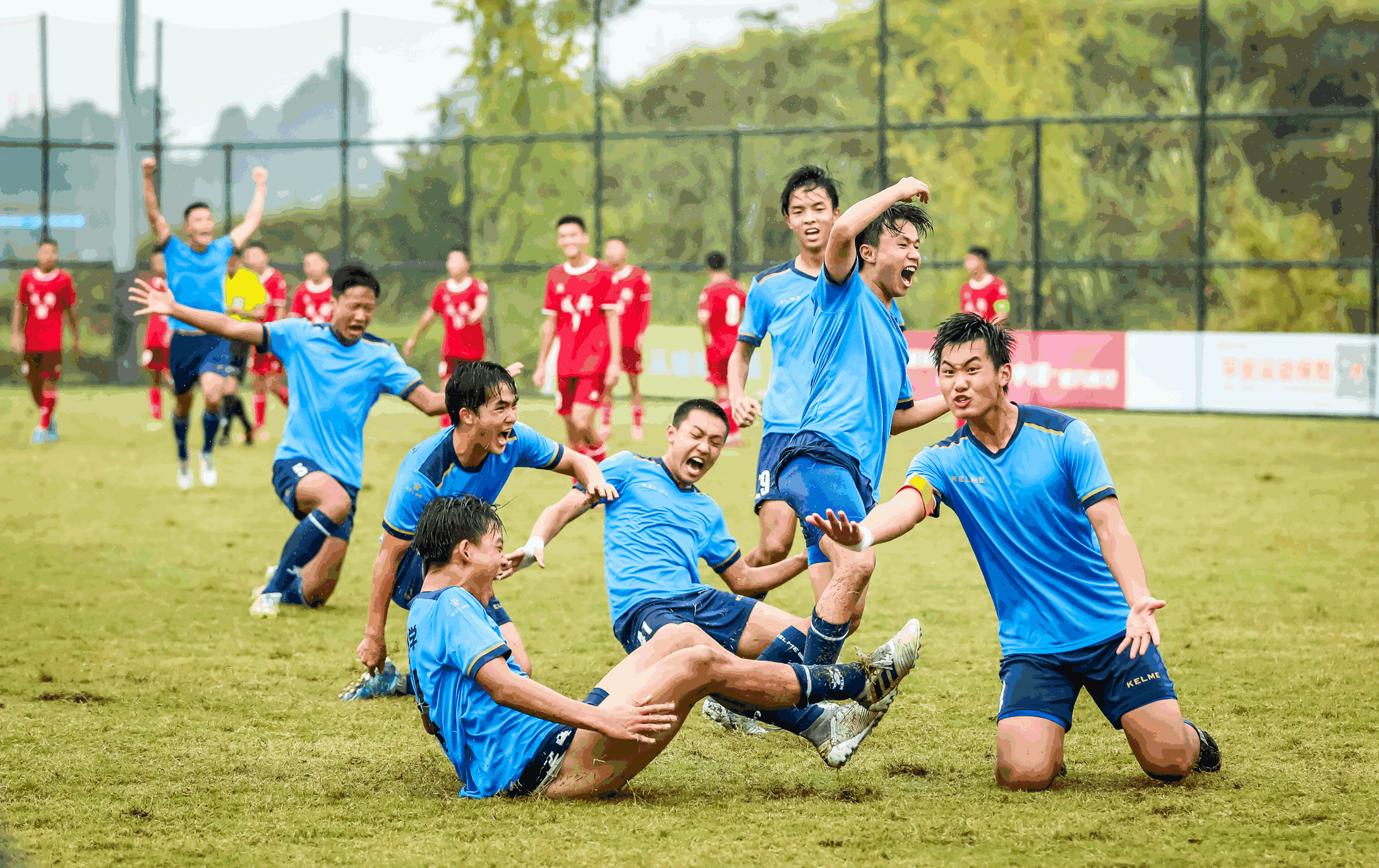 足球青训计划逐步推进,培养新生力量 足球青训计划逐步推进,培养新生力量