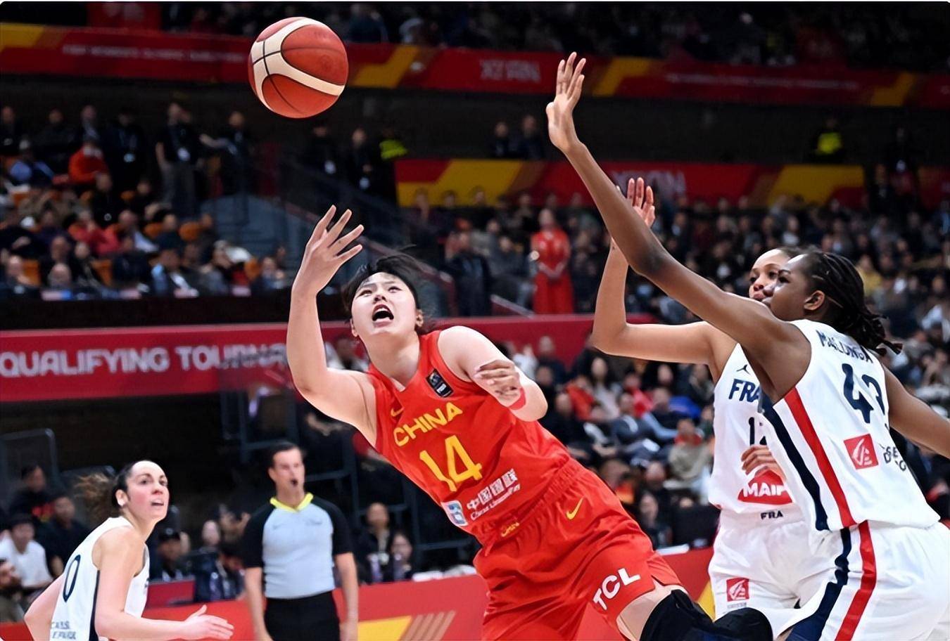 法国女篮实力压制塞尔维亚,获得国际篮球比赛胜利的简单介绍 法国女篮实力压制塞尔维亚,获得国际篮球比赛胜利的简单介绍