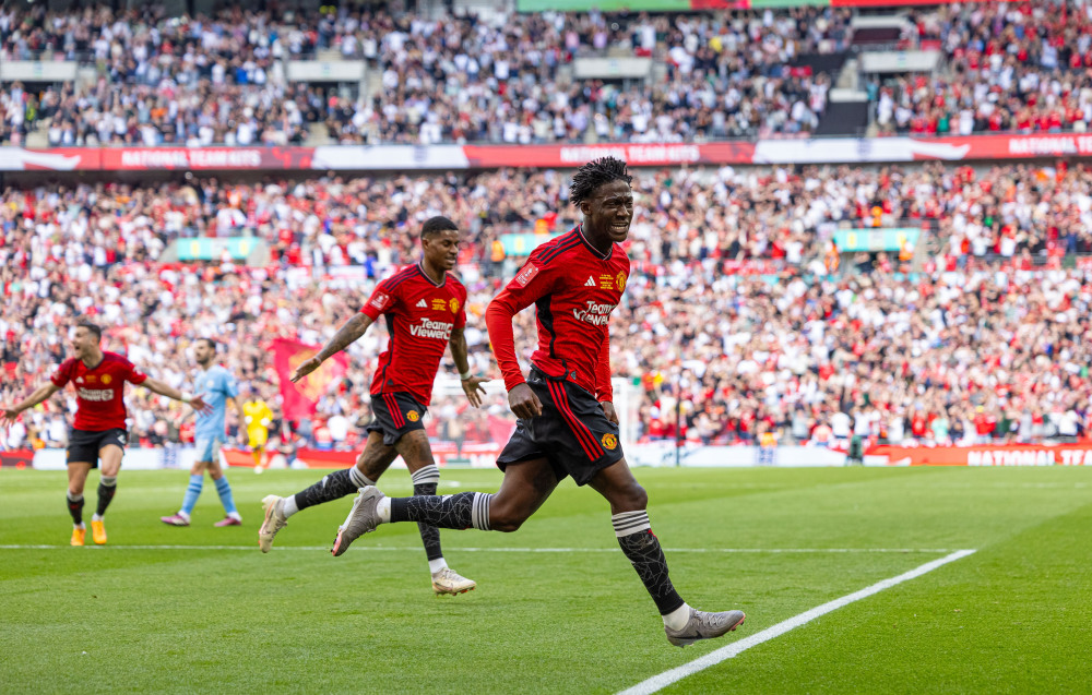 狂人主帅率领英超球队夺得足总杯冠军 狂人主帅率领英超球队夺得足总杯冠军