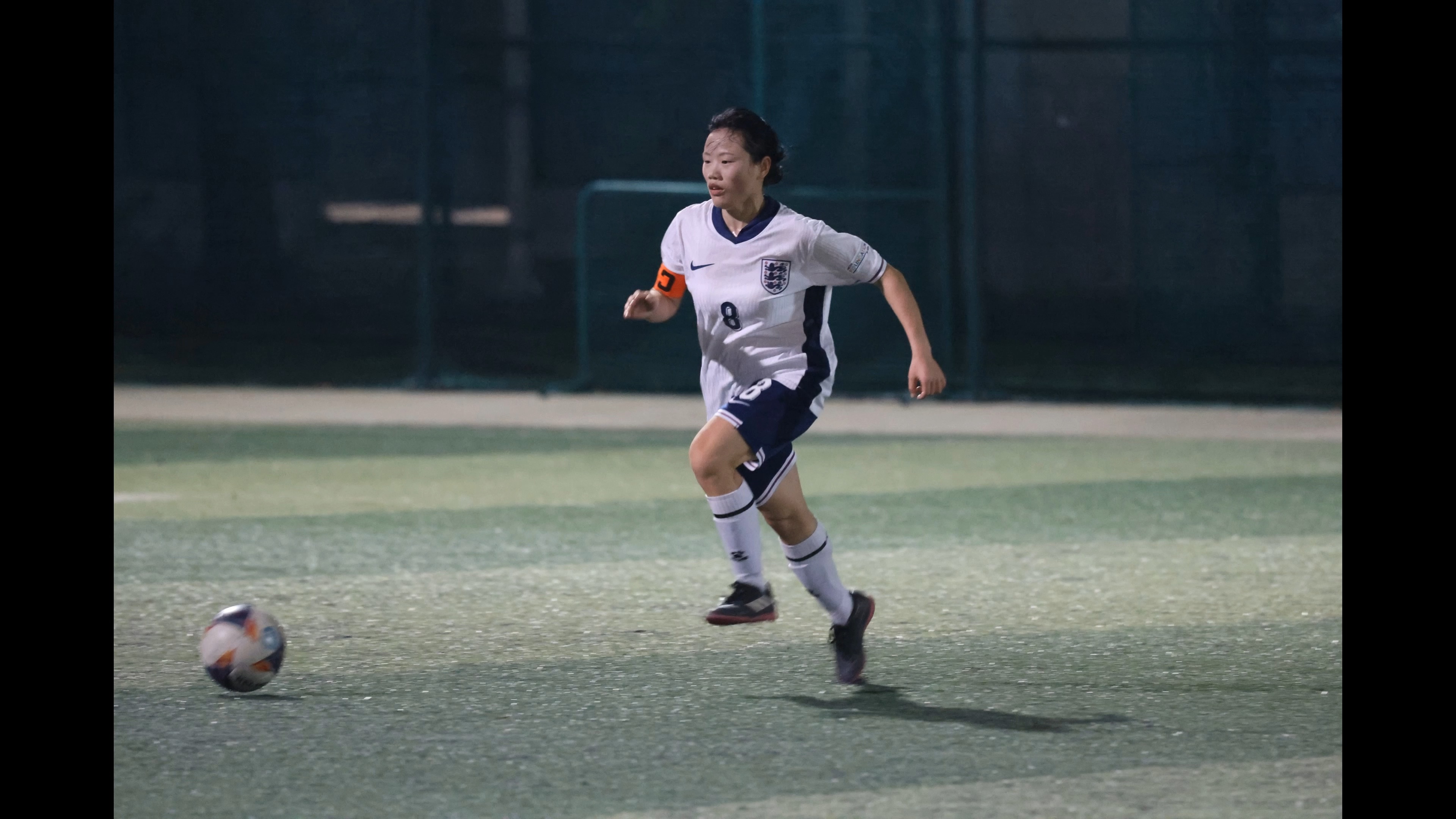 顶尖足球赛事中,女选手完美表现的简单介绍 顶尖足球赛事中,女选手完美表现的简单介绍