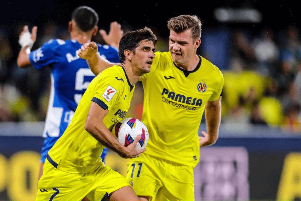 包含比利亚雷亚尔球队备战迎接对手，全力争胜的词条