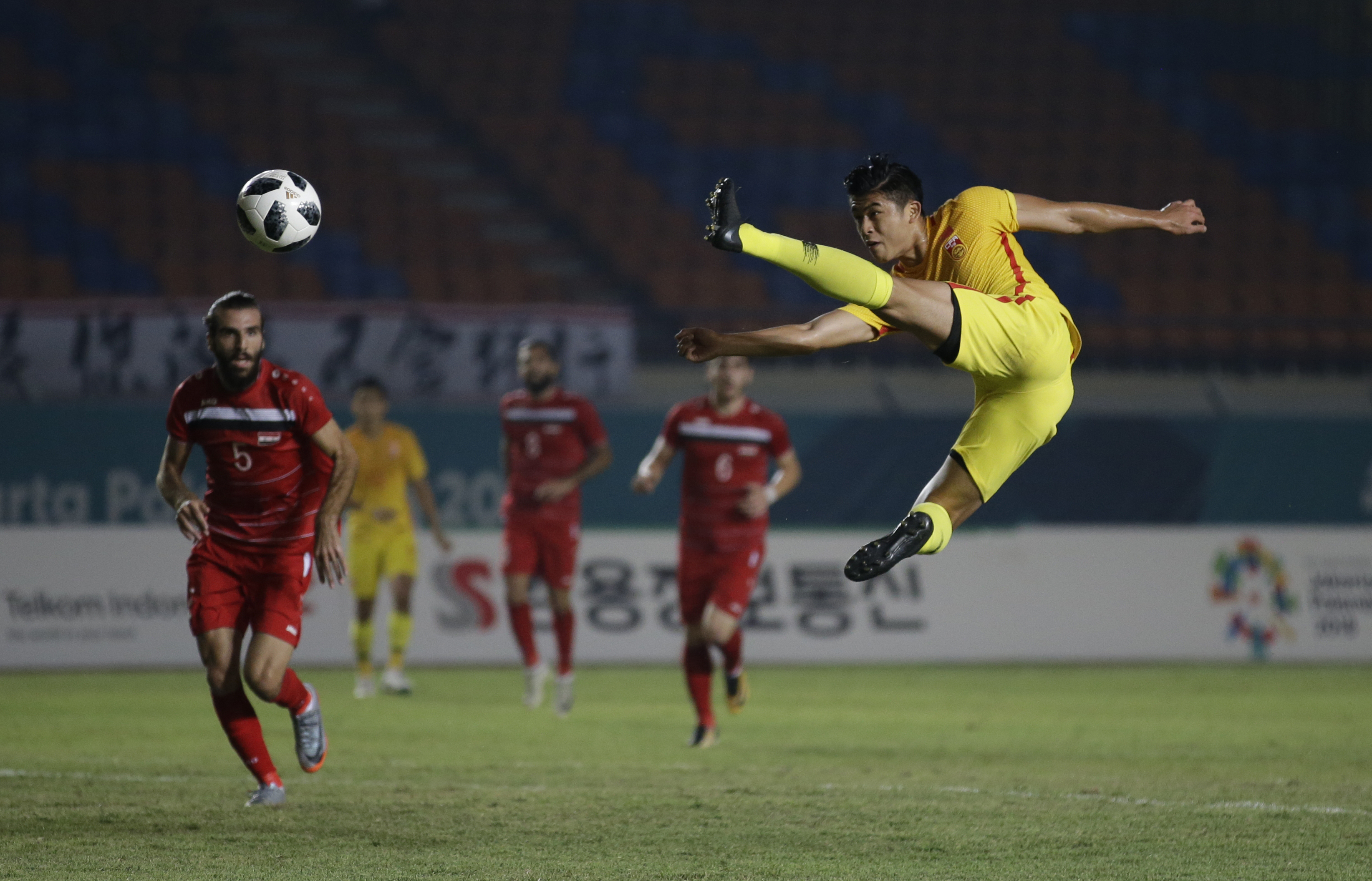 包含阿拉维斯近期表现挣扎,球队遇困的词条 包含阿拉维斯近期表现挣扎,球队遇困的词条