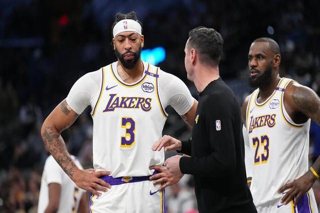 湖人再次战胜骑士,取得季后赛希望 湖人再次战胜骑士,取得季后赛希望