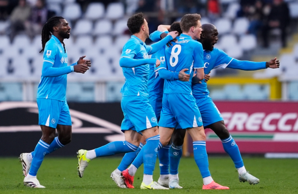 关于意甲领头羊对决,谁将力挽狂澜?的信息 关于意甲领头羊对决,谁将力挽狂澜?的信息