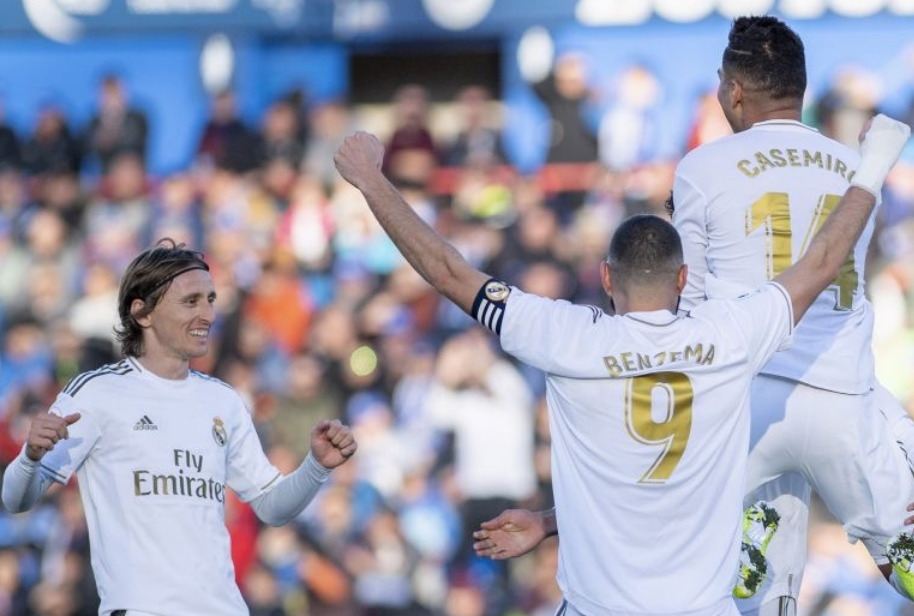 关于瓦拉内神勇扑点,助球队赢得胜利的信息 关于瓦拉内神勇扑点,助球队赢得胜利的信息