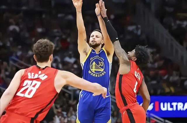 火力全开:库里神奇三分雨,勇士轻松晋级季后赛的简单介绍 火力全开:库里神奇三分雨,勇士轻松晋级季后赛的简单介绍