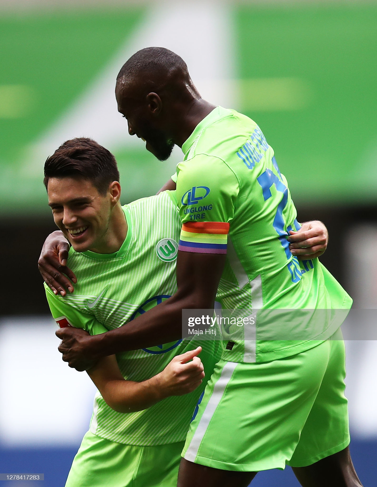 包含沃尔夫斯堡球员闪光,成为焦点人物的词条 包含沃尔夫斯堡球员闪光,成为焦点人物的词条