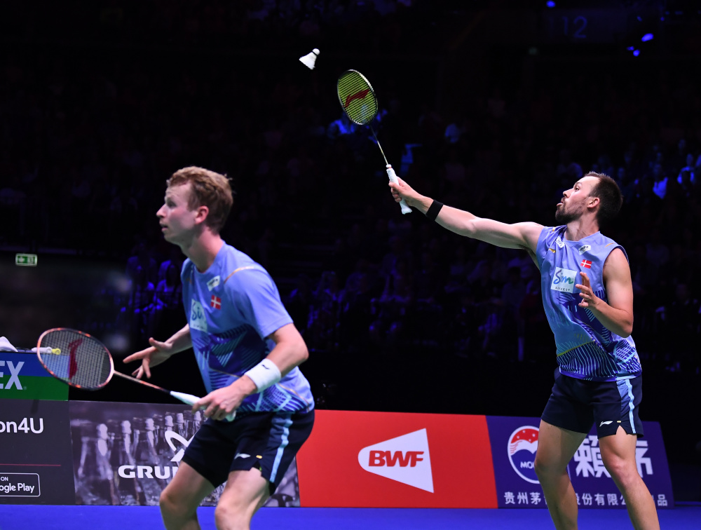 突发：羽毛球男双半决赛落幕，双方实力对比激烈的简单介绍