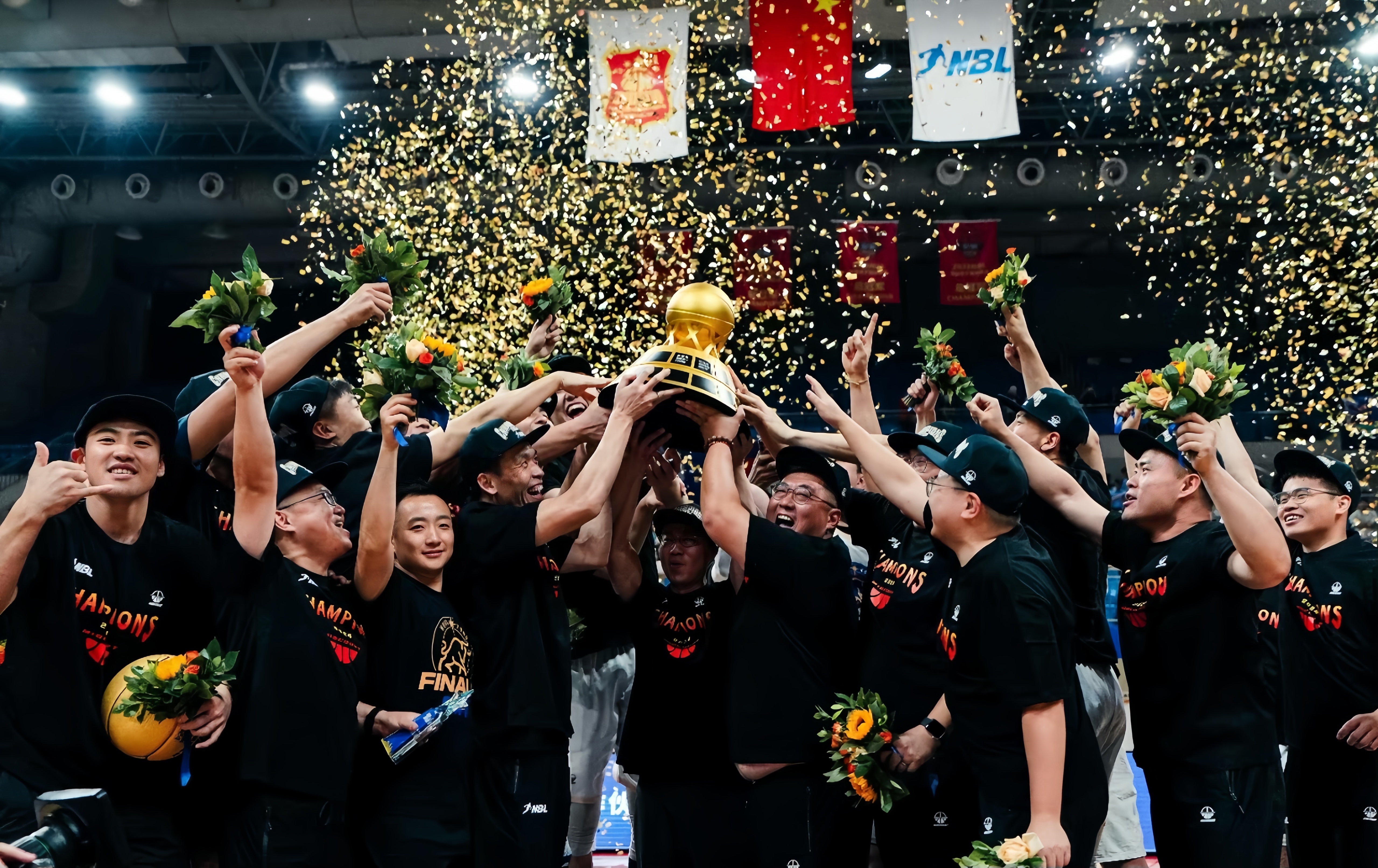 球队备战决赛,全体队员备战集训,冲刺冠军 球队备战决赛,全体队员备战集训,冲刺冠军