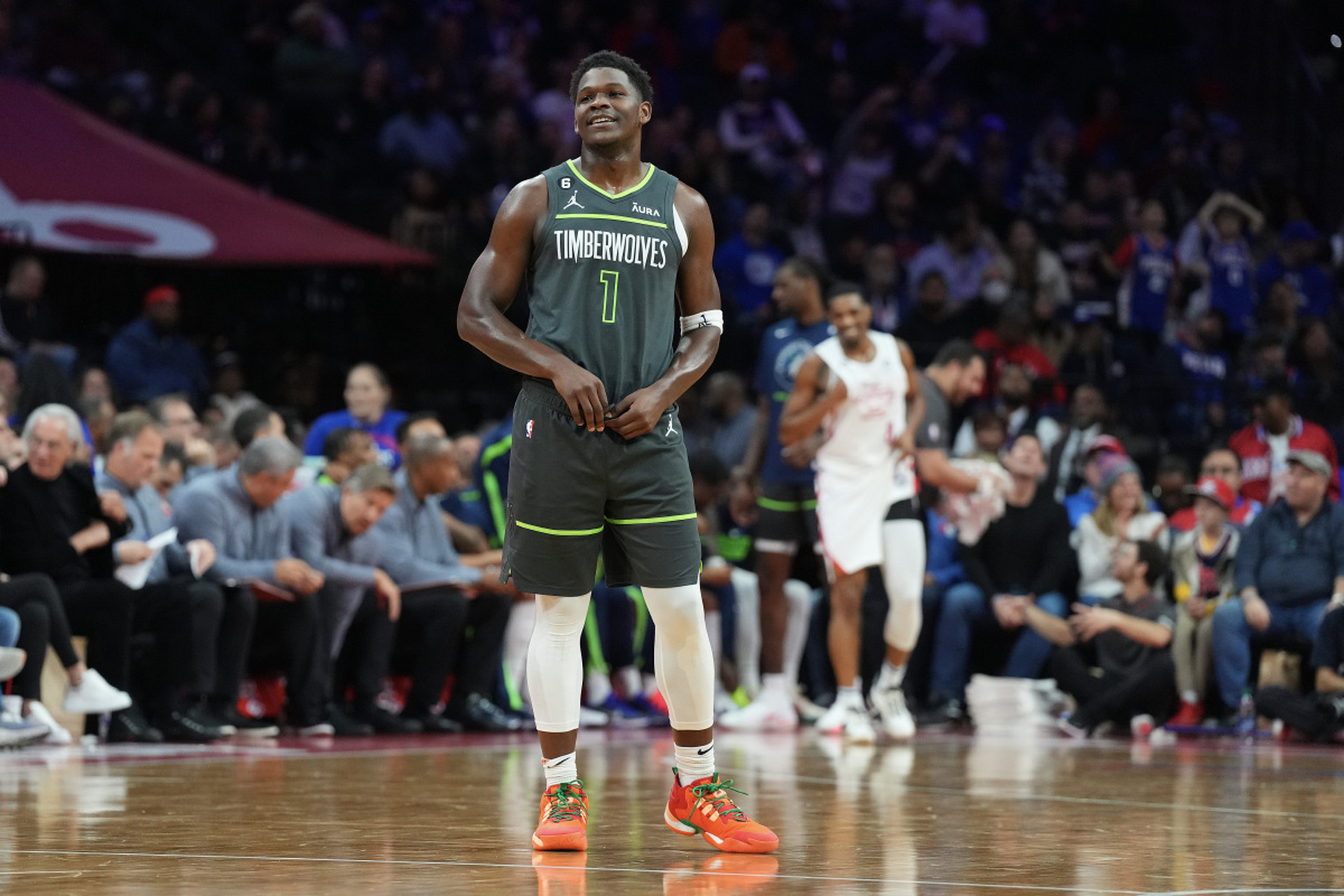 关于爵士队不敌老鹰，客场失利打断连胜势头的信息