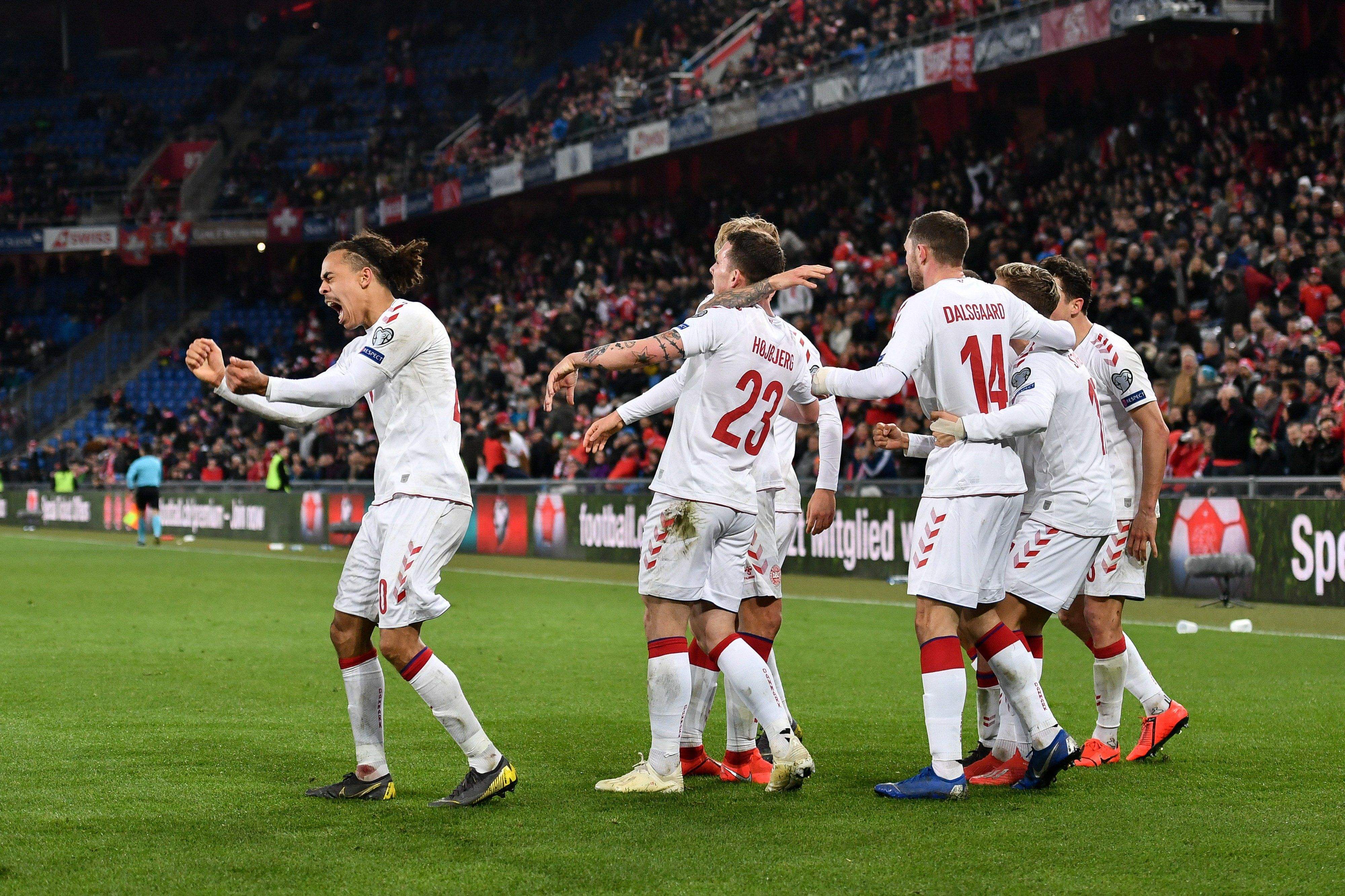 包含瑞典战胜瑞士,晋级前景看好的词条 包含瑞典战胜瑞士,晋级前景看好的词条