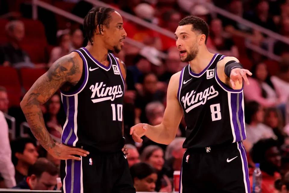 包含休斯顿猛龙队主帅突然调整首发阵容,球队风格大变的词条 包含休斯顿猛龙队主帅突然调整首发阵容,球队风格大变的词条