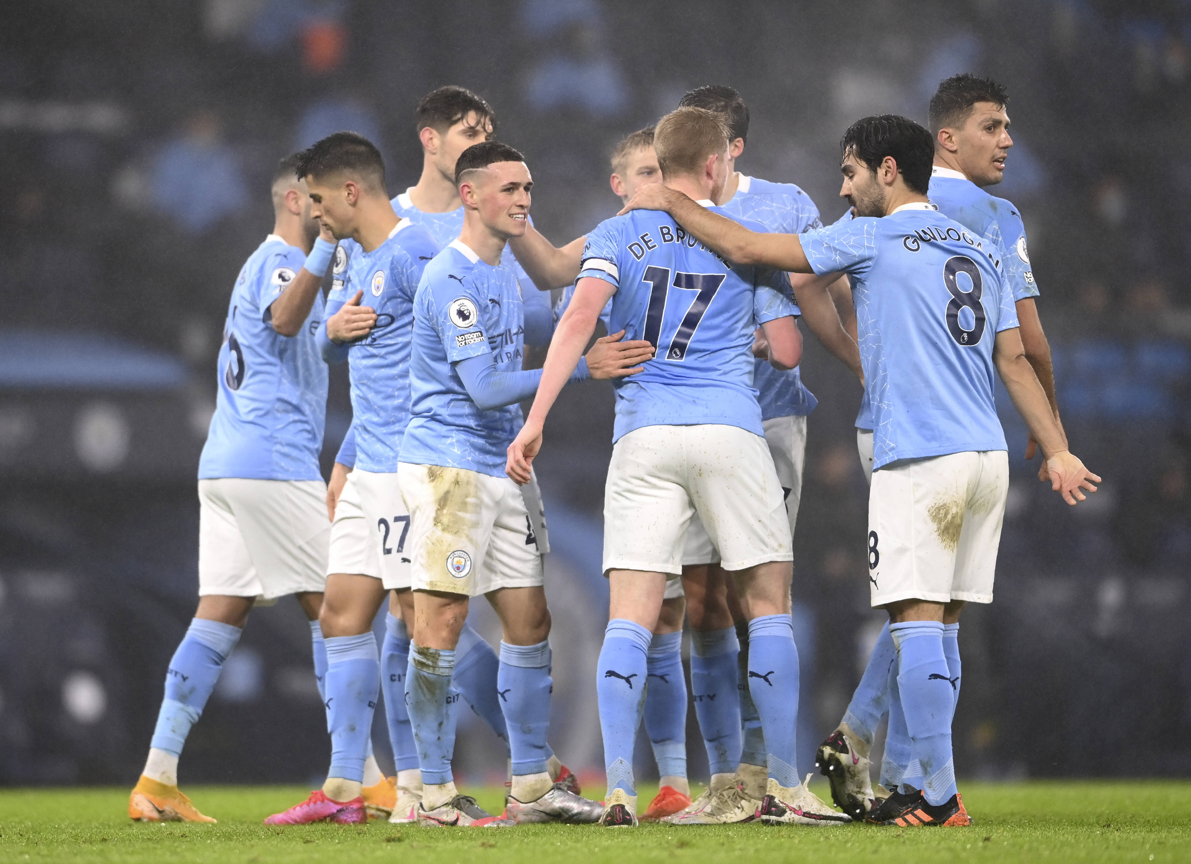 阿贾克斯主场大胜,球队实力获得诸多赞誉 阿贾克斯主场大胜,球队实力获得诸多赞誉