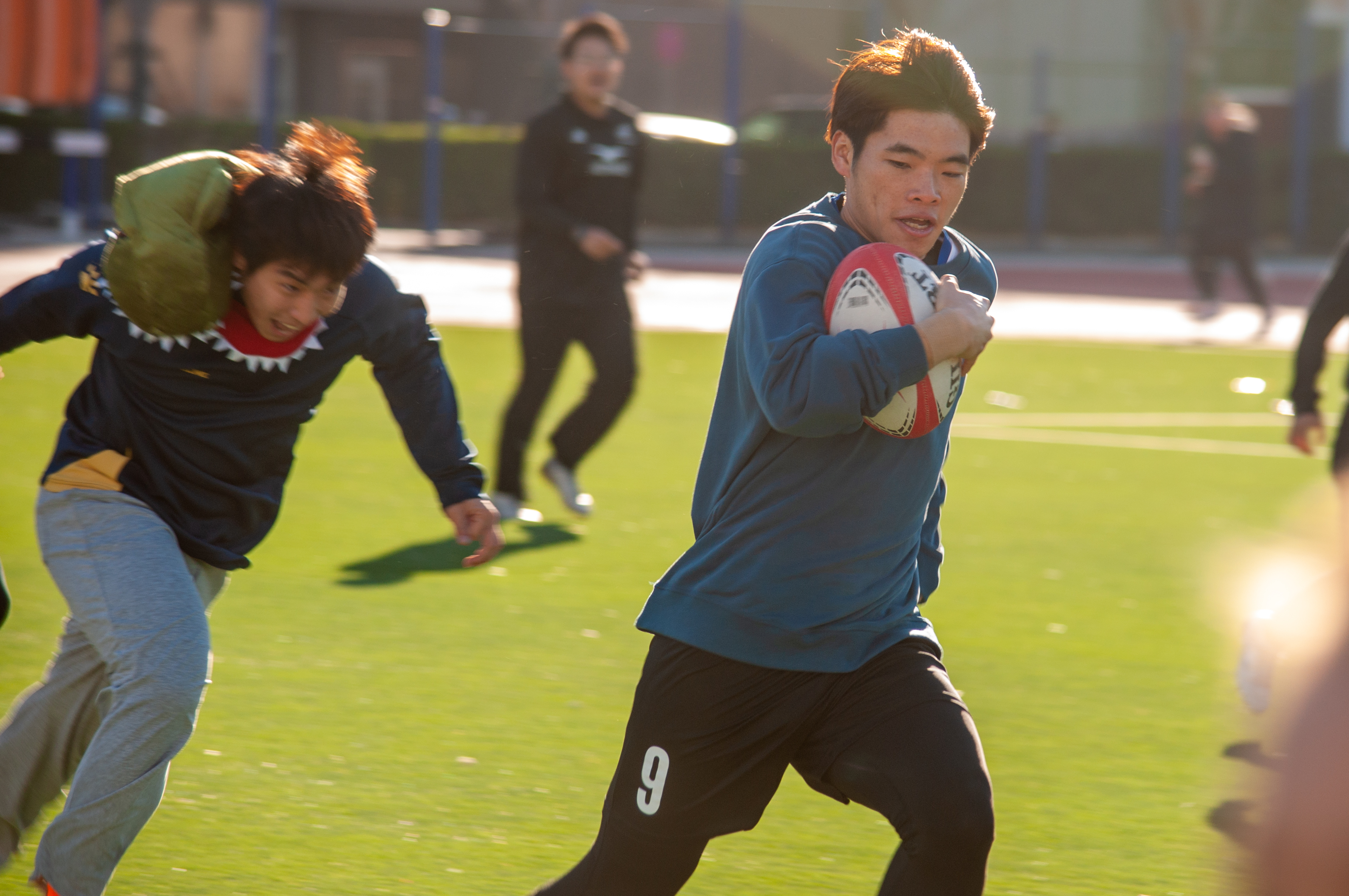 比赛过程紧张刺激,观众热情高涨 比赛过程紧张刺激,观众热情高涨