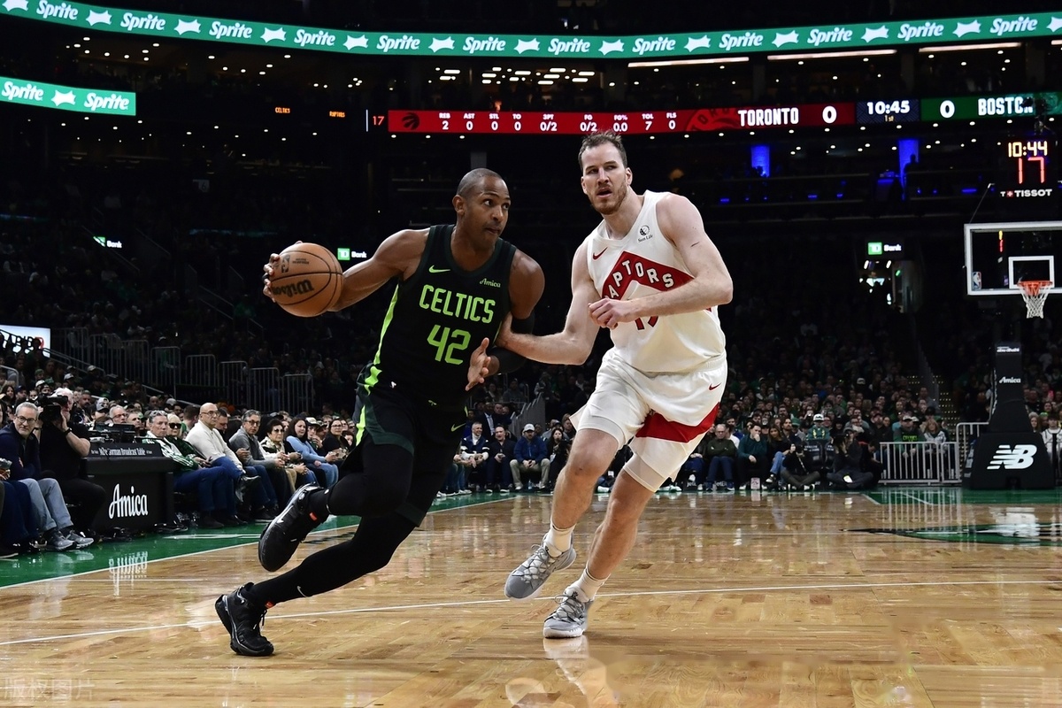 凯尔特人全队备战明日对森林狼的比赛 凯尔特人全队备战明日对森林狼的比赛