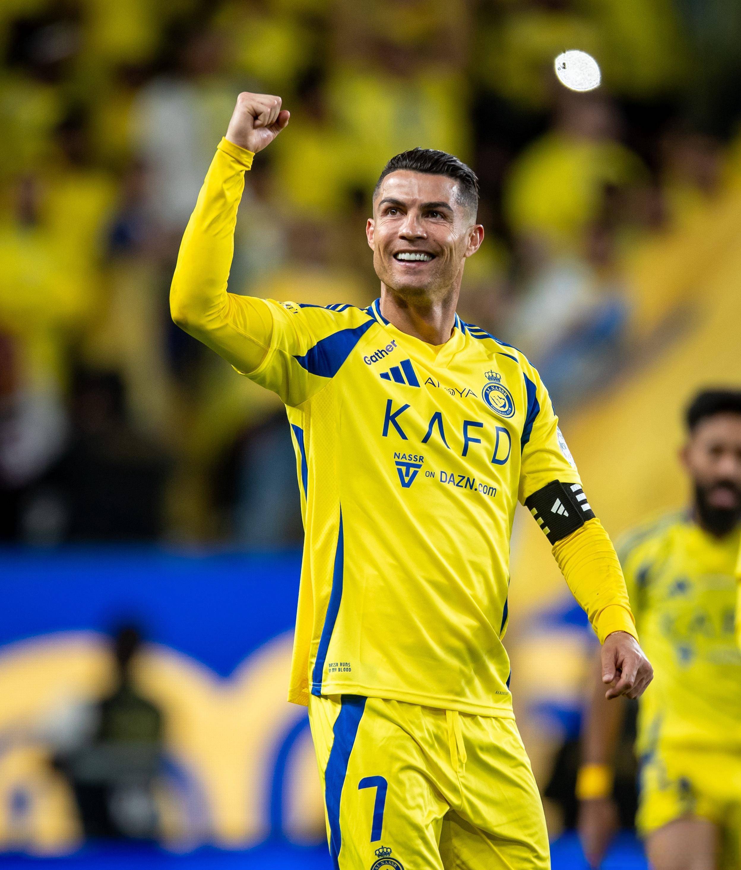 包含今日焦点:C罗夺冠,官方公布名单的词条 包含今日焦点:C罗夺冠,官方公布名单的词条