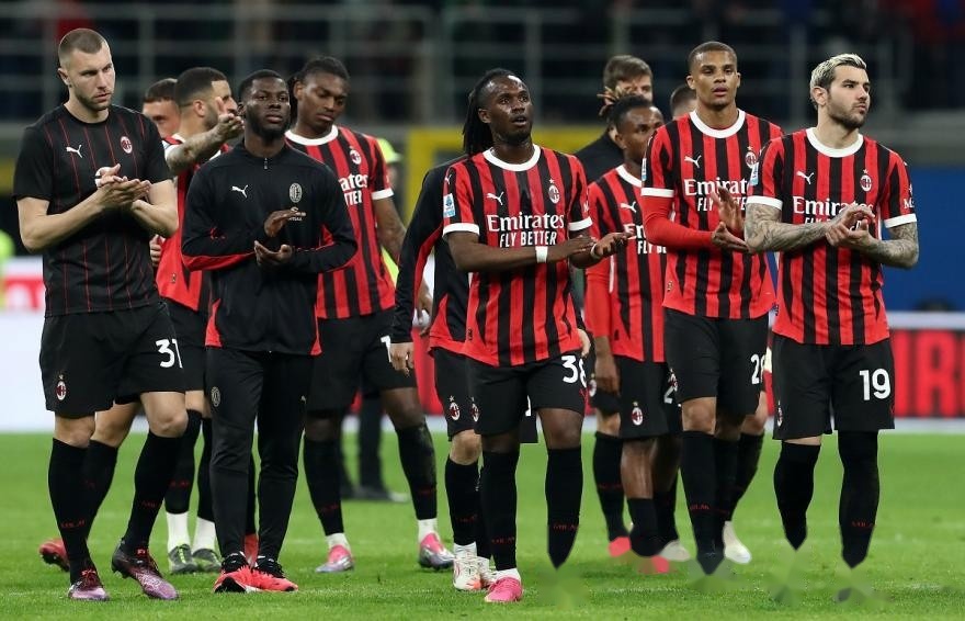 关于佛罗伦萨淘汰AC米兰,豪取胜利的信息 关于佛罗伦萨淘汰AC米兰,豪取胜利的信息