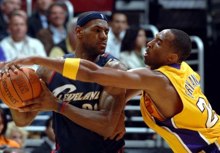 科比对话詹姆斯,探讨球场之外的人生 科比对话詹姆斯,探讨球场之外的人生