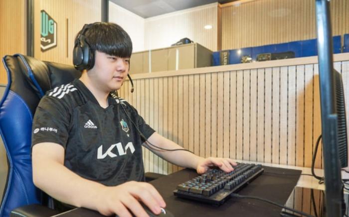 TL碾压C9,Canyon团战一打五四强赛3:1(成都) TL碾压C9,Canyon团战一打五四强赛3:1(成都)