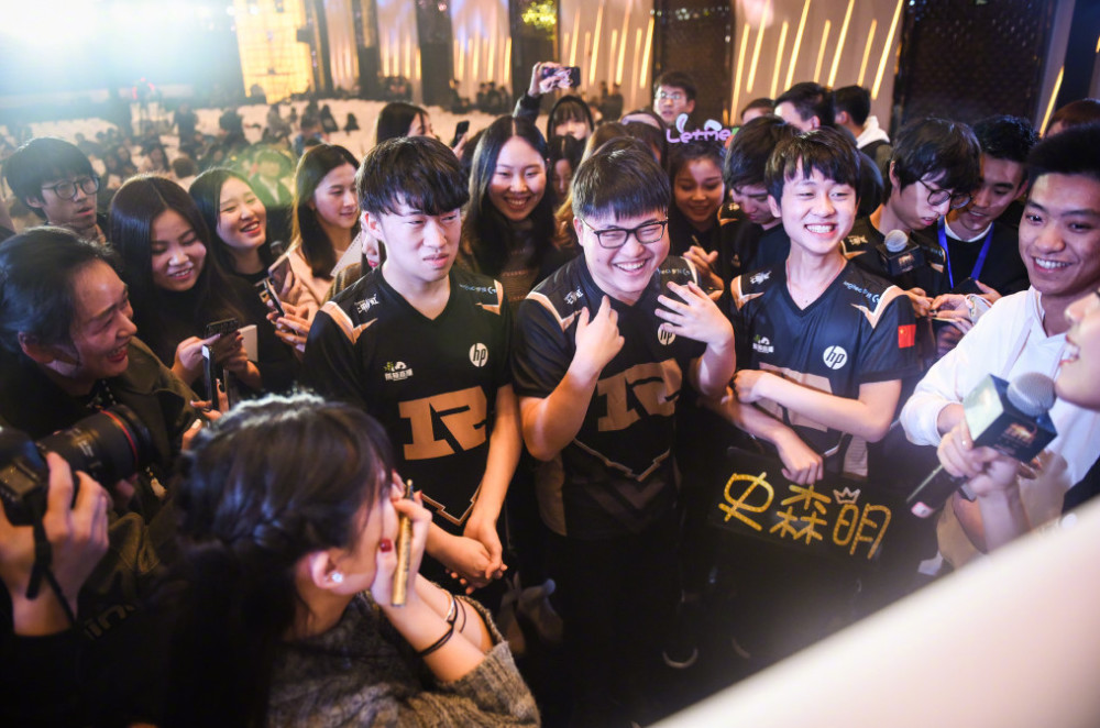 EDG横扫RNG,BDD成为全场焦点淘汰赛3:1(洛杉矶) EDG横扫RNG,BDD成为全场焦点淘汰赛3:1(洛杉矶)