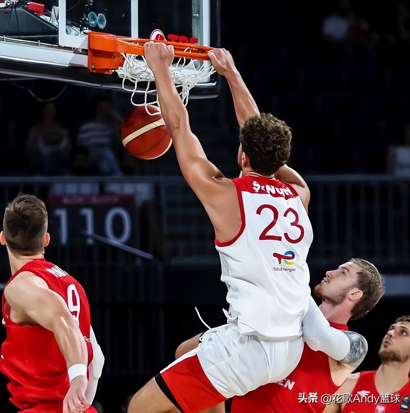 阿根廷男篮鏖战立陶宛男篮,詹姆斯三分雨点燃全场的简单介绍 阿根廷男篮鏖战立陶宛男篮,詹姆斯三分雨点燃全场的简单介绍